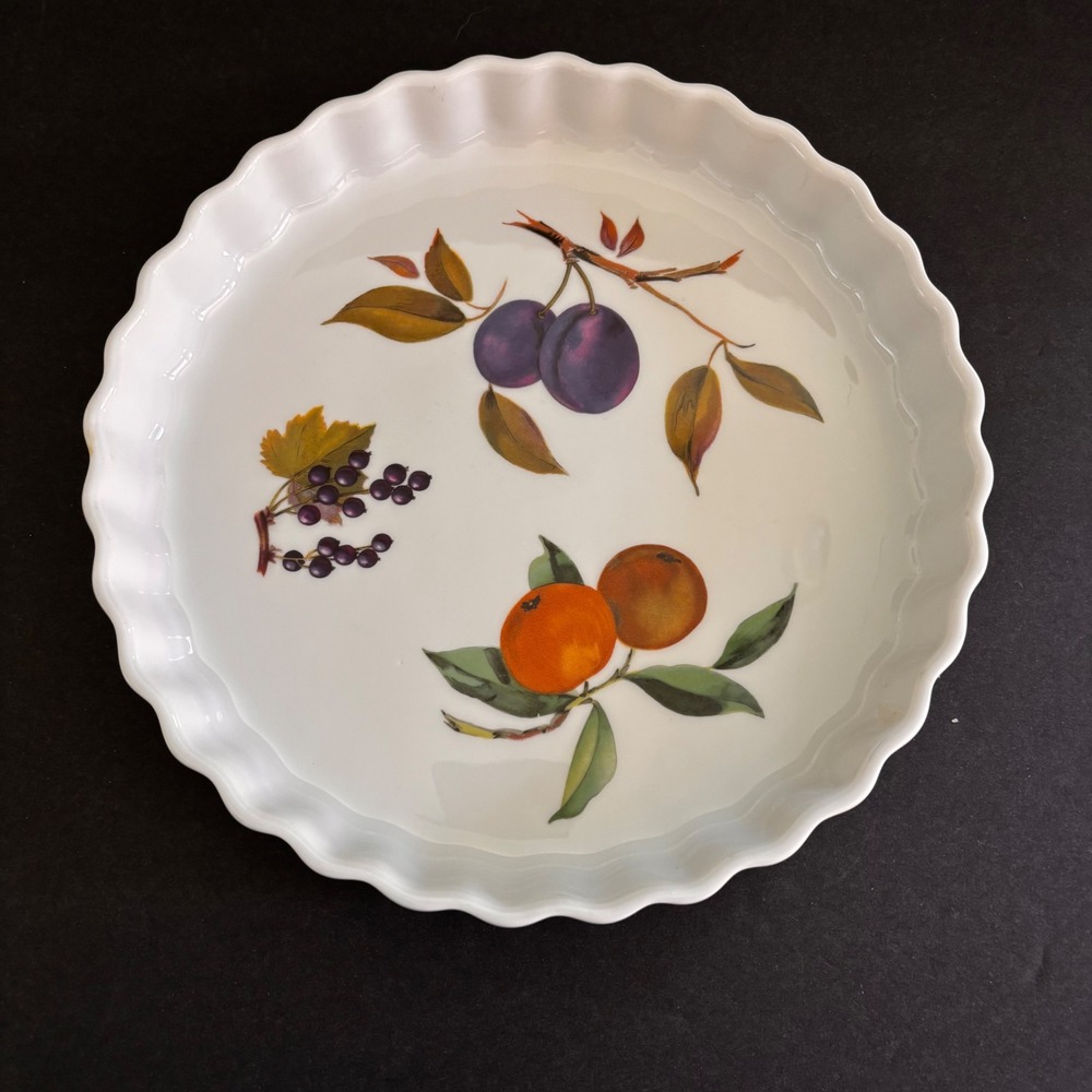 Royal Worcester Evesham Flutted Pie Dish Quiche Flan Tart 9" Porcelain Fruit